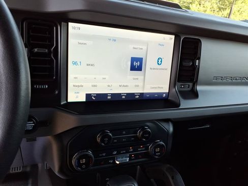 Used 2023 Ford Bronco Everglades AWD/4WD image 19