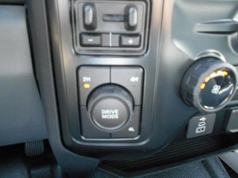 New 2025 Ford F550 4x4 Regular Cab Super Duty image 23