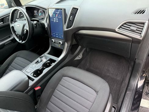 Certified 2022 Ford Edge SE image 15