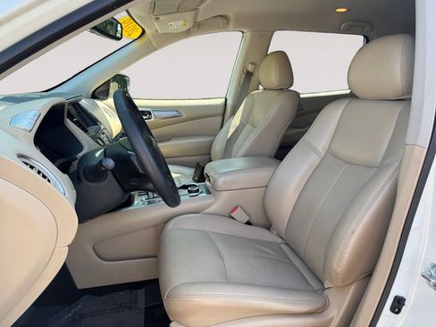 Used 2019 Nissan Pathfinder SL AWD/4WD image 9