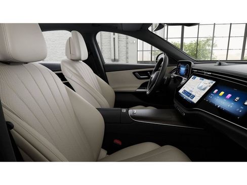 New 2027 Mercedes-Benz E 450 4MATIC Sedan image 4