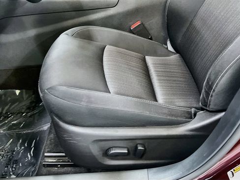 Used 2024 Nissan Altima 2.5 SV FWD image 18