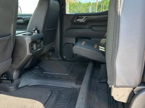 Used 2023 GMC Sierra 1500 AT4 w/ AT4 Premium Package AWD/4WD image 13