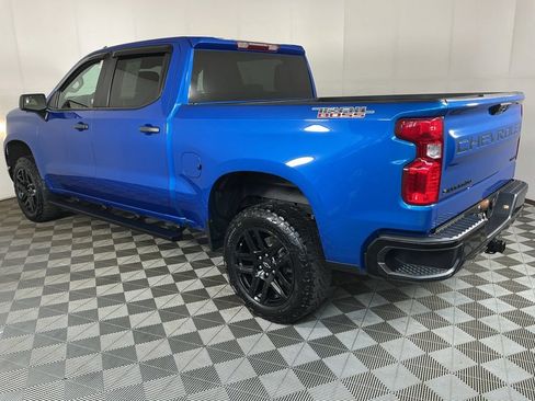 Used 2023 Chevrolet Silverado 1500 Custom Trail Boss w/ LPO, Dark Essentials Package AWD/4WD image 10