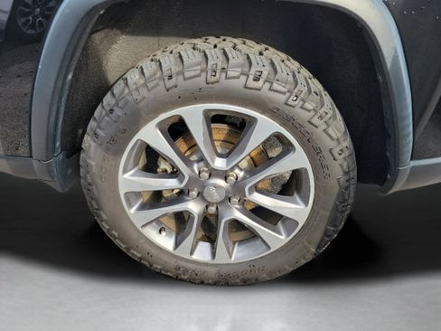 Used 2018 Jeep Grand Cherokee Limited RWD image 24