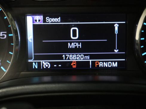 Used 2015 Chevrolet Silverado 1500 LTZ w/ LTZ Plus Package AWD/4WD image 39