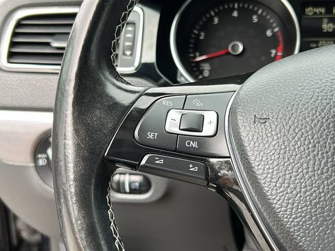 Used 2016 Volkswagen Jetta Sport FWD image 12