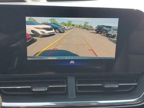 Certified 2025 Chevrolet Trax RS w/ Driver Confidence Package FWD image 24
