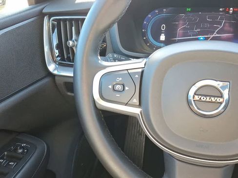 Used 2024 Volvo S60 B5 Core image 22