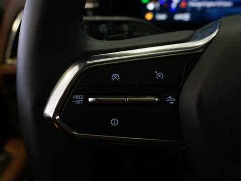 Certified 2025 Chevrolet Suburban High Country image 20