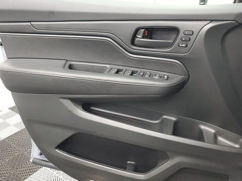 Certified 2024 Honda Odyssey Sport image 18