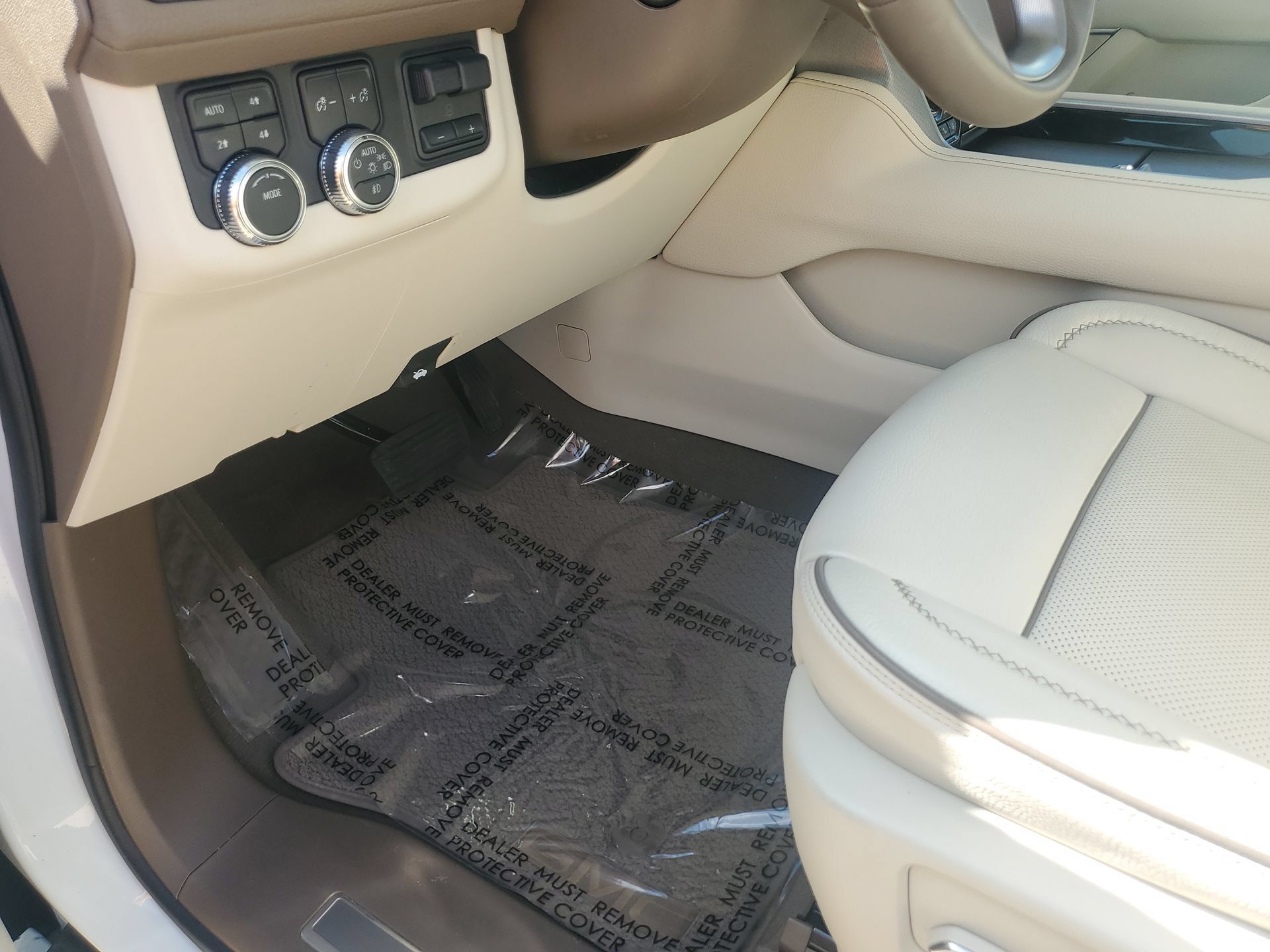 Used 2024 GMC Yukon Denali w/ Max Trailering Package AWD/4WD image 26