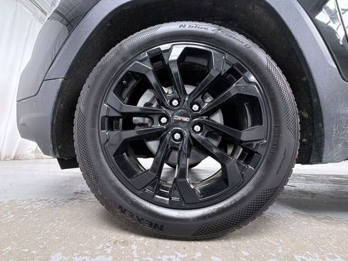 Used 2022 GMC Terrain SLT w/ Infotainment Package II AWD/4WD image 14