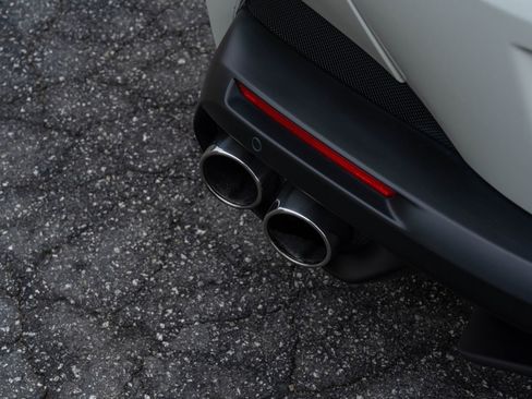 Certified 2020 Ferrari Portofino image 19