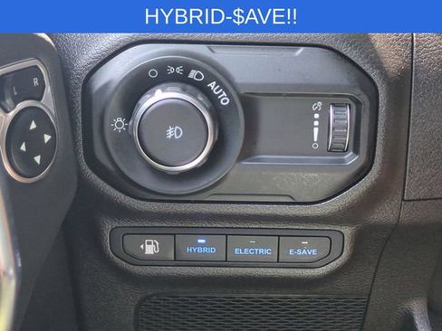 Used 2023 Jeep Wrangler Unlimited w/ Cold Weather Group AWD/4WD image 16