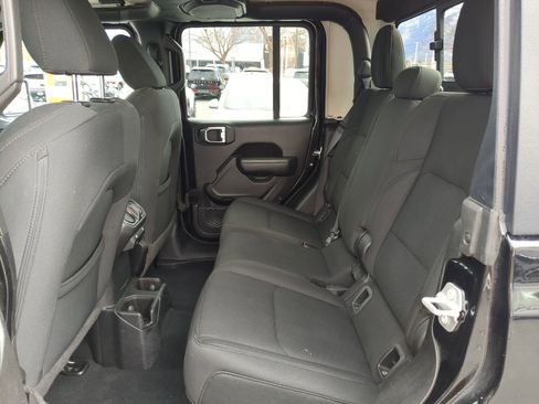 Used 2023 Jeep Gladiator Sport image 29