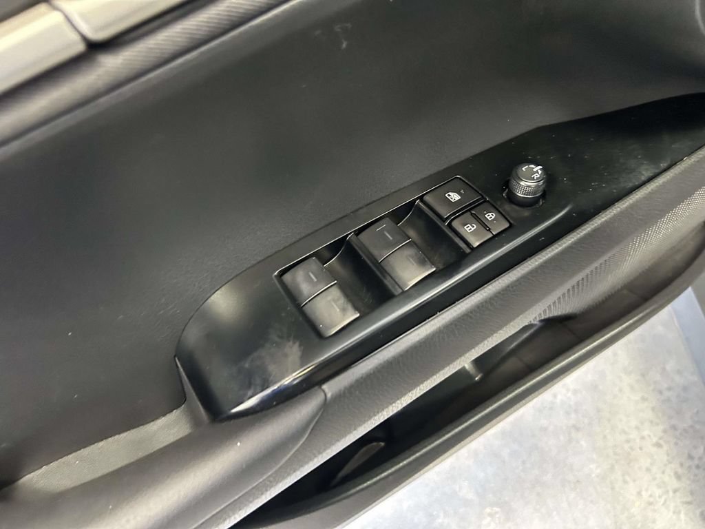 Used 2025 Toyota Camry LE FWD image 17