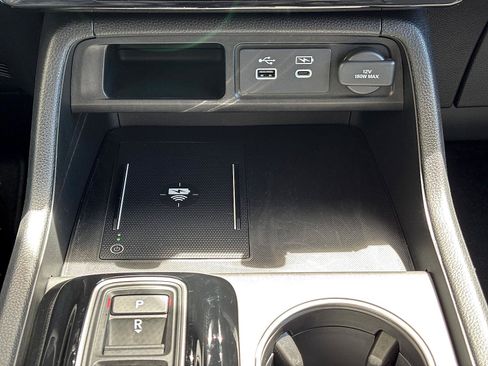Certified 2025 Honda Pilot Touring image 28