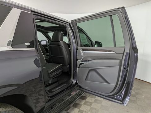 New 2026 Cadillac Escalade ESV Luxury w/ Touring Package AWD/4WD image 40