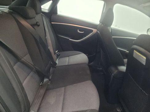 Used 2017 Hyundai Elantra GT FWD image 19