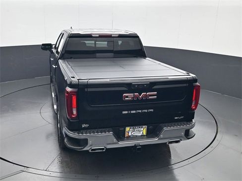 Certified 2022 GMC Sierra 1500 SLT w/ SLT Premium Plus Package image 18