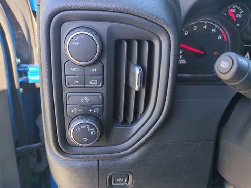 Used 2023 Chevrolet Silverado 1500 Custom image 35