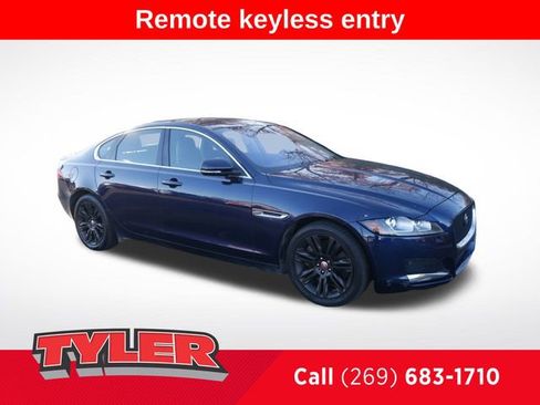 Used 2017 Jaguar XF Premium image 1