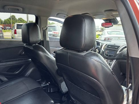Used 2016 Chevrolet Trax LT w/ LT Convenience Package FWD image 21