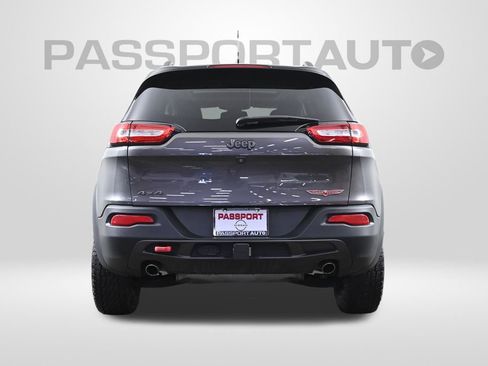 Used 2015 Jeep Cherokee Trailhawk w/ Comfort/Convenience Group image 10