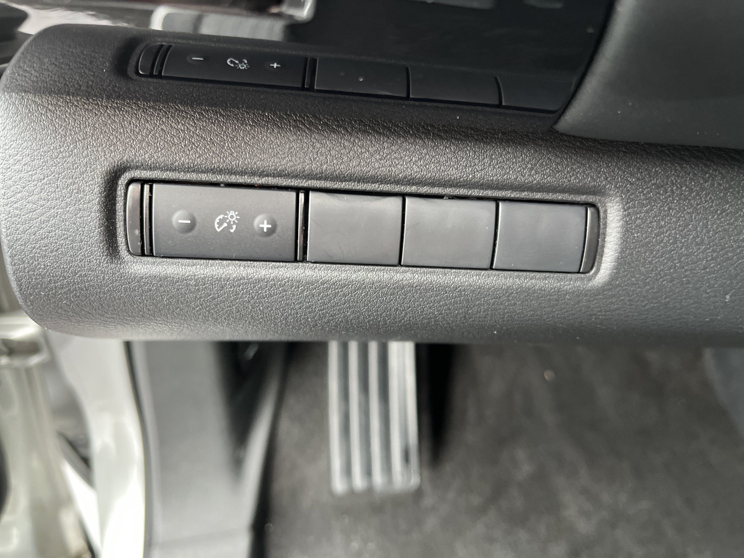 Used 2024 Nissan Pathfinder S AWD/4WD image 20