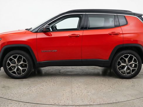 Used 2025 Jeep Compass Limited AWD/4WD image 5
