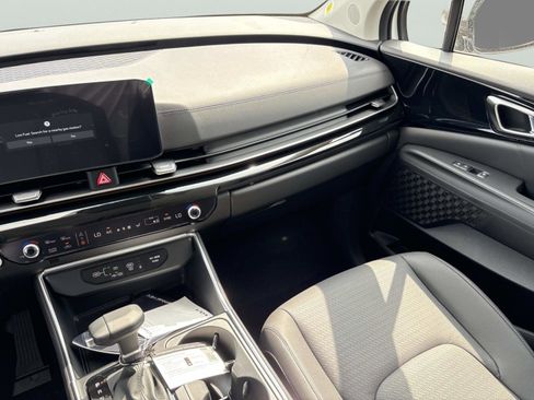 New 2026 Kia Carnival SX Prestige FWD image 12