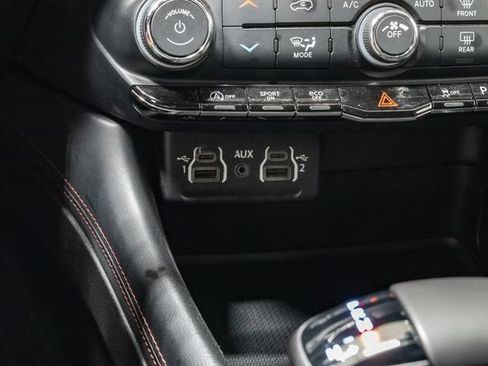 Used 2023 Dodge Durango GT AWD/4WD image 21