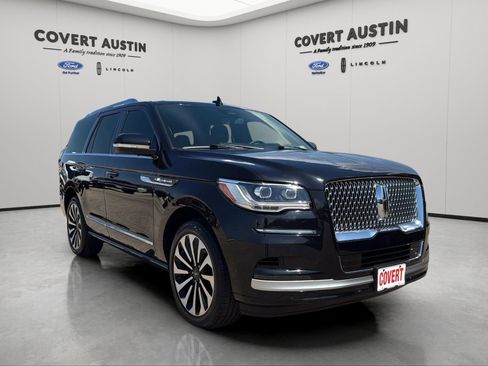 Certified 2024 Lincoln Navigator Reserve AWD/4WD image 7