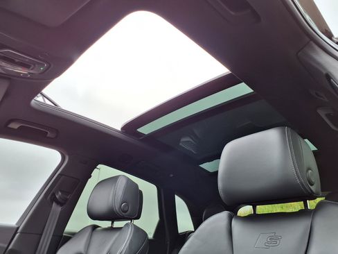 Used 2023 Audi SQ5 Premium Plus w/ Premium Plus Package AWD/4WD image 10