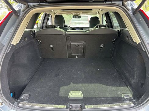 Used 2023 Volvo XC60 B5 Plus w/ Climate Package AWD/4WD image 9