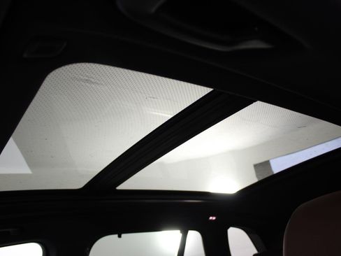 New 2026 BMW X5 xDrive50e image 13