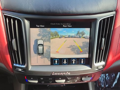 Used 2019 Maserati Levante GranSport AWD/4WD image 28