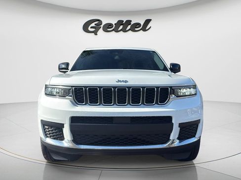 Used 2022 Jeep Grand Cherokee L Laredo w/ Luxury Tech Group I RWD image 2