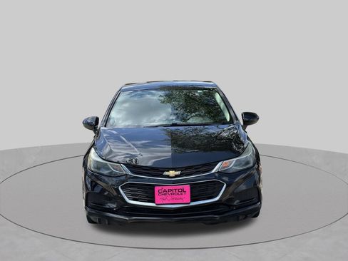Used 2018 Chevrolet Cruze LT FWD image 8