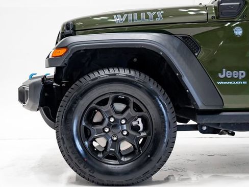 Used 2023 Jeep Wrangler Unlimited w/ Cold Weather Group AWD/4WD image 28