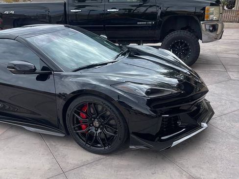 Used 2025 Chevrolet Corvette Z06 w/ Z07 Performance Package RWD image 4