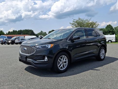 Used 2023 Ford Edge SEL w/ Convenience Package AWD/4WD image 3