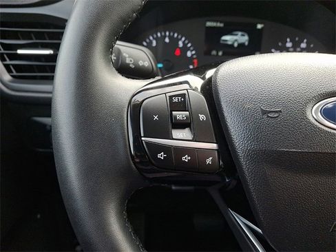 Used 2022 Ford Escape SE w/ Cold Weather Package image 22