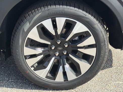 New 2026 Ford Explorer Platinum AWD/4WD image 11