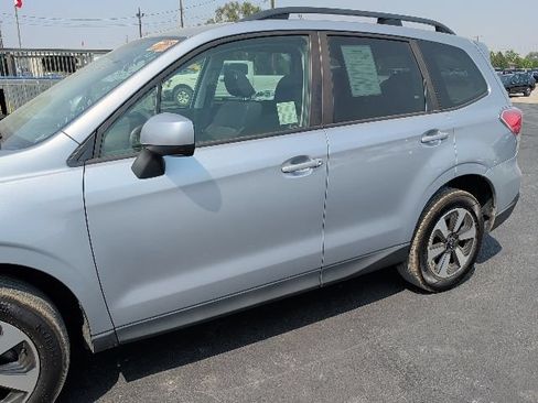 Used 2018 Subaru Forester 2.5i Premium AWD/4WD image 8