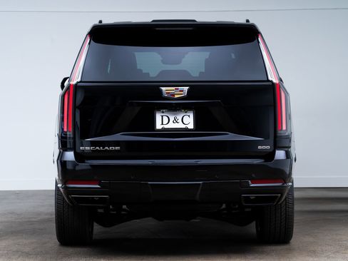 Used 2025 Cadillac Escalade Sport Platinum AWD/4WD image 5