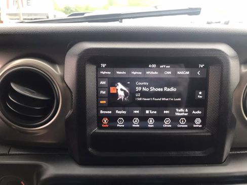 Used 2018 Jeep Wrangler Unlimited Sport S AWD/4WD image 21