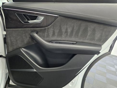 Used 2021 Audi Q8 Prestige w/ Prestige Package image 25