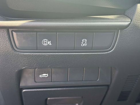Used 2024 MAZDA MAZDA3 s FWD image 18